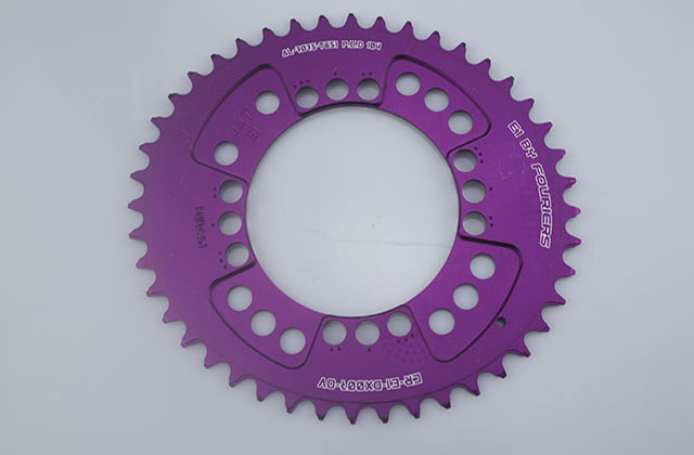  高效率定制連接器數(shù)控加工 才能獲得更多客戶 